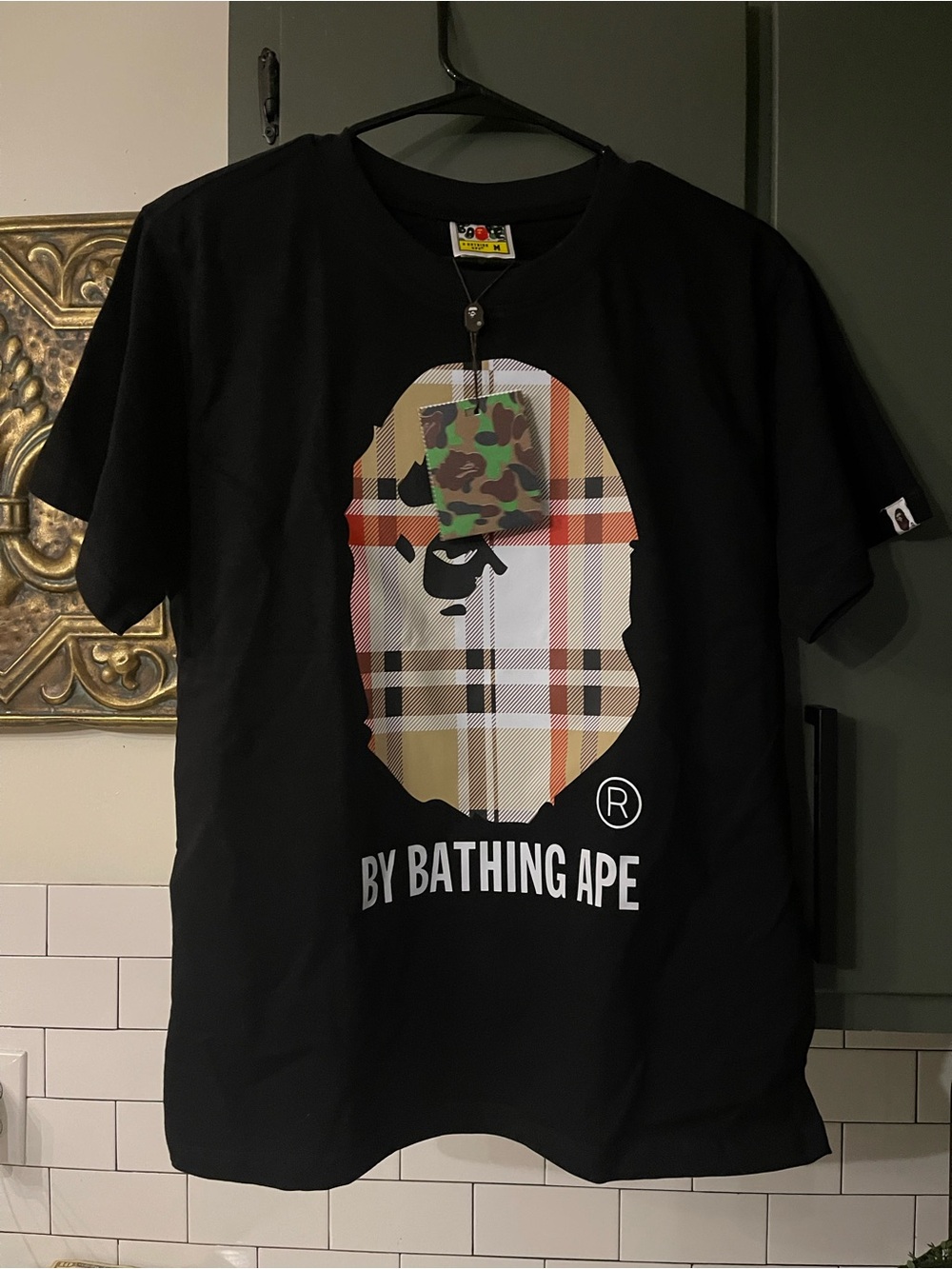Men’s Graphic Design Tee Size M.